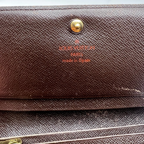 Louis Vuitton Wallet - Picture 9 of 10